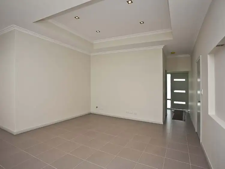 Fifth view of Homely villa listing, 32 Changton Way, Westminster WA 6061