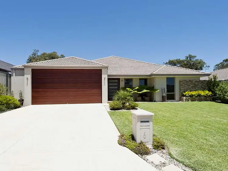 6 Newbridge Street, Meadow Springs WA 6210