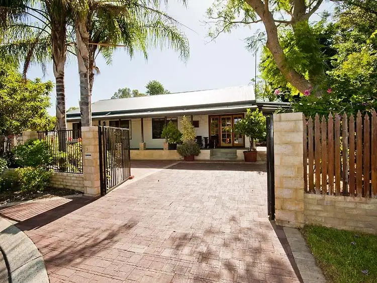2 Walya Place, Greenfields WA 6210