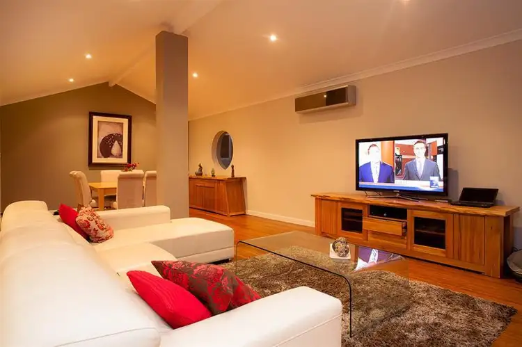 Sixth view of Homely house listing, 10 Mabena Place, Ocean Reef WA 6027