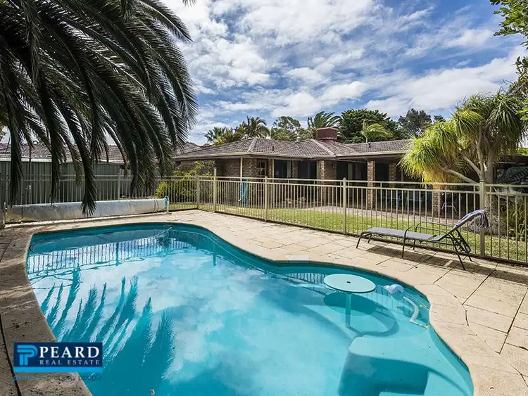 10 Chelmorton Loop, Carine WA 6020
