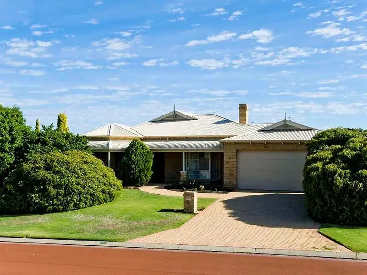 5 Ellesmere Heights, Hillarys WA 6025
