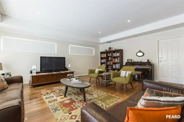 Fifth view of Homely house listing, 18 Dundee Court, Duncraig WA 6023