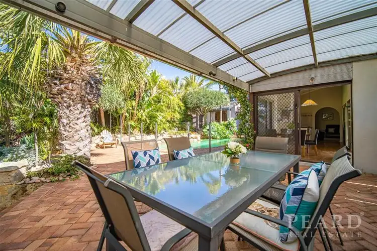 8 Dodonaea Court, Duncraig WA 6023