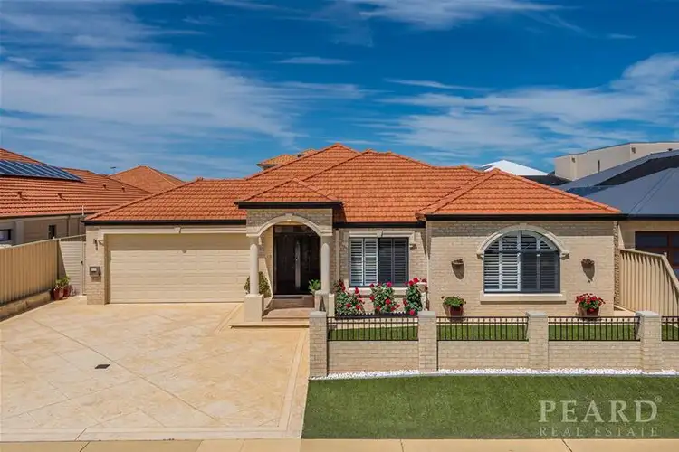 13 Venice Entrance, Iluka WA 6028