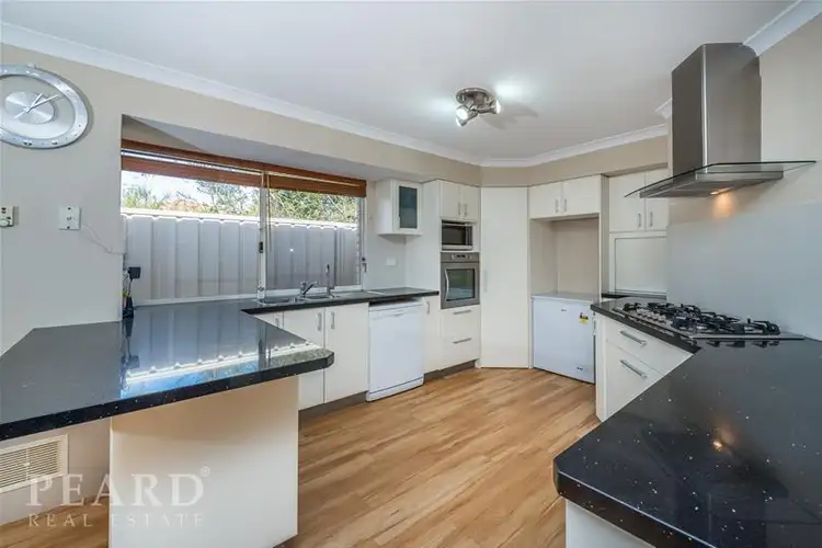 15 Melfort Circle, Kinross WA 6028