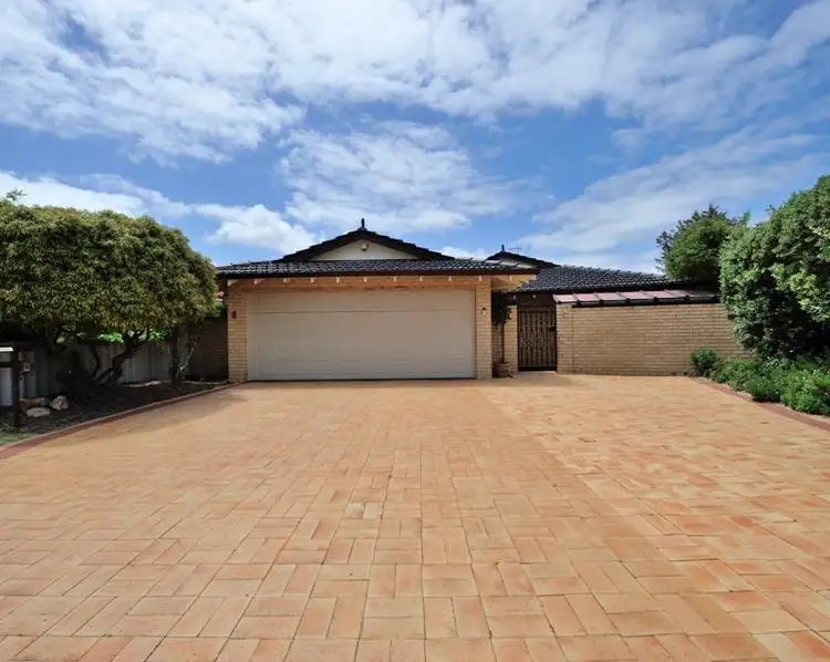 Second view of Homely house listing, 15 Edmonds Cove, Safety Bay WA 6169