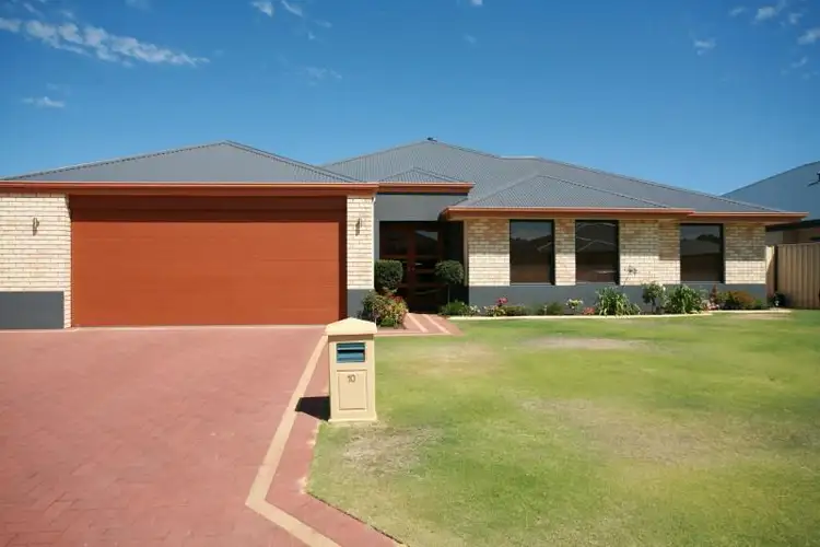 10 Montague Street, Secret Harbour WA 6173