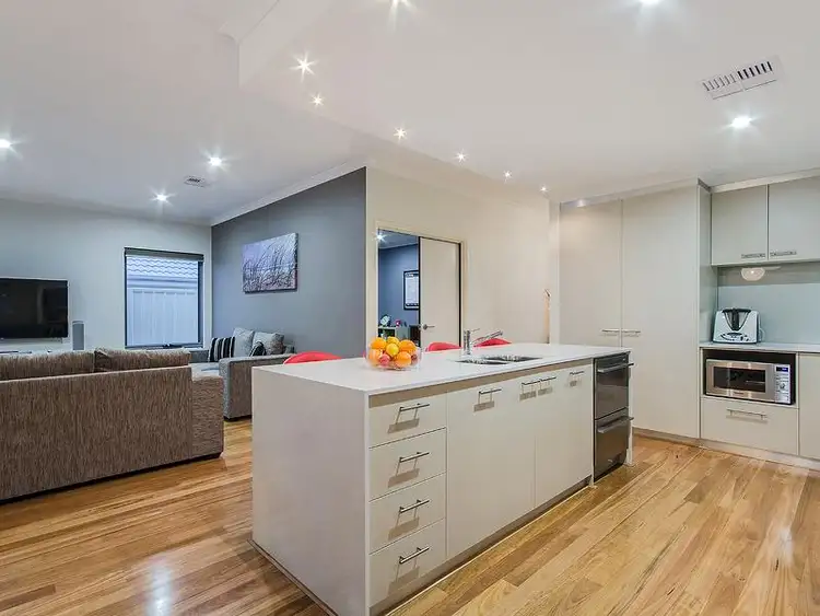 Fourth view of Homely house listing, 10 Lorne Bend, Secret Harbour WA 6173