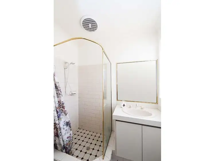 Fifth view of Homely house listing, 2 Woodbridge Drive, Cooloongup WA 6168