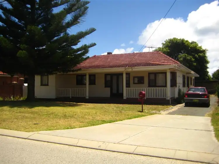 4 Fraser Street, Rockingham WA 6168