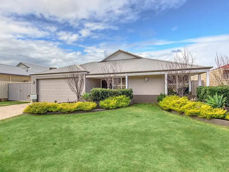 11 Baskerville Crescent, Baldivis WA 6171