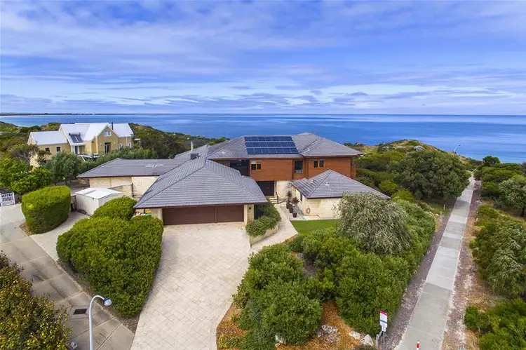 Second view of Homely house listing, 18 Pembroke Court, Warnbro WA 6169