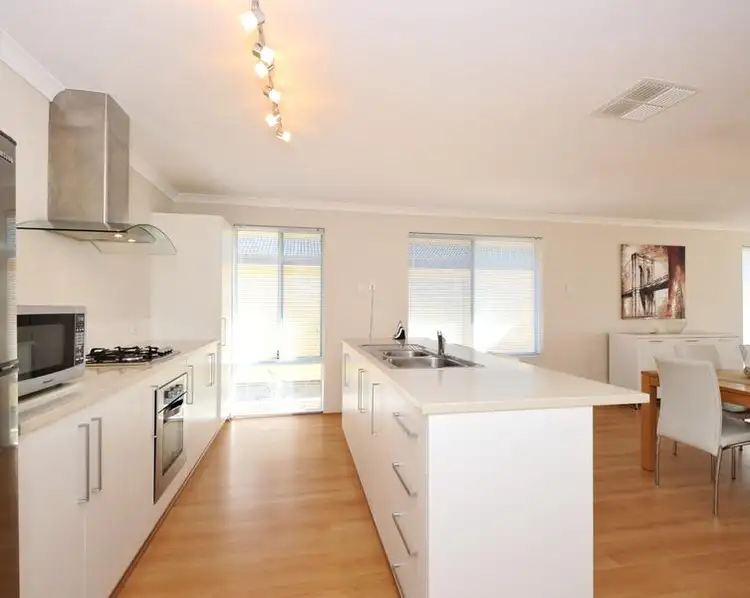 Seventh view of Homely house listing, 17 Jerboa Green, Baldivis WA 6171