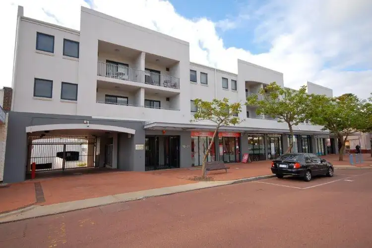 82/17 Rockingham Beach Road, Rockingham WA 6168