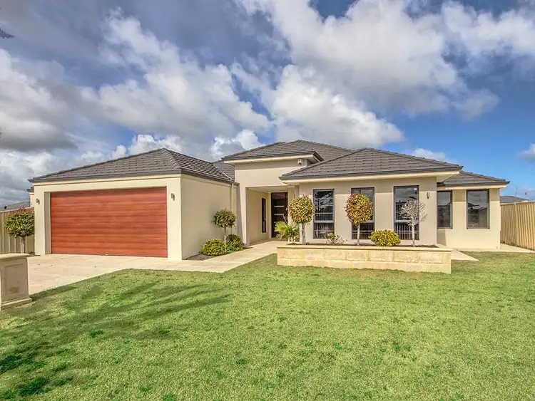 92 Bancoura Parkway, Secret Harbour WA 6173