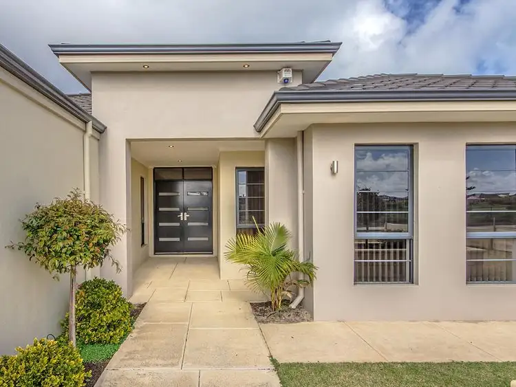 Second view of Homely house listing, 92 Bancoura Parkway, Secret Harbour WA 6173