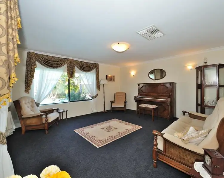 Fourth view of Homely house listing, 35 Arpenteur Drive, Baldivis WA 6171