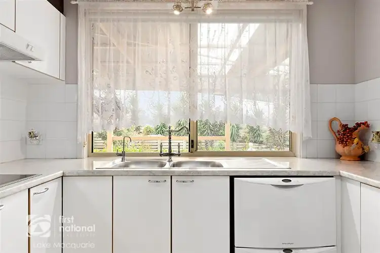 Fifth view of Homely house listing, 4 Clearview Close, Cameron Park NSW 2285