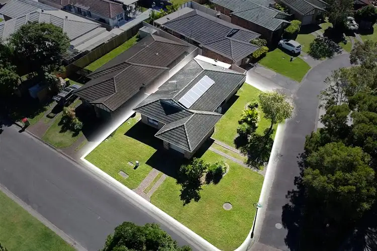 Main view of Homely semi-detached listing, 2/8 Ottelia Drive, Elanora QLD 4221