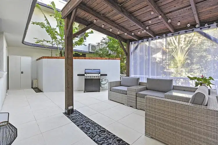 13/24 Hamilton Avenue, Surfers Paradise QLD 4217