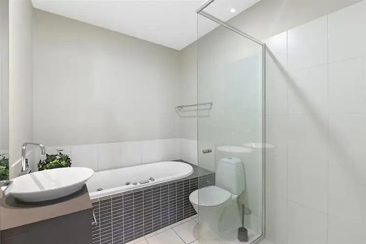 Sixth view of Homely townhouse listing, 6/75 Benowa Road, Southport QLD 4215