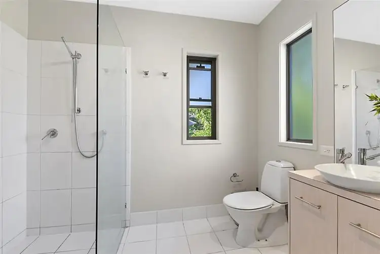 Seventh view of Homely townhouse listing, 6/75 Benowa Road, Southport QLD 4215