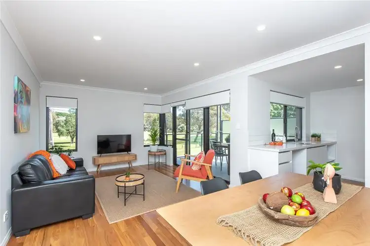 8/25 Dongara Street, Innaloo WA 6018