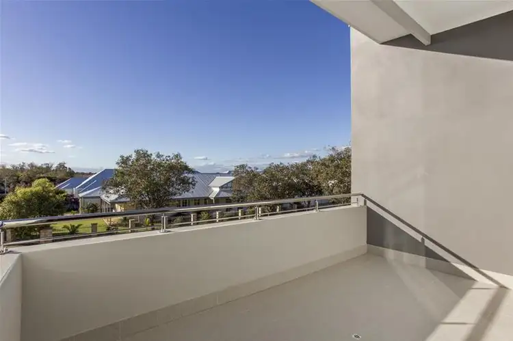 8/99 Bordeaux Lane, Ellenbrook WA 6069