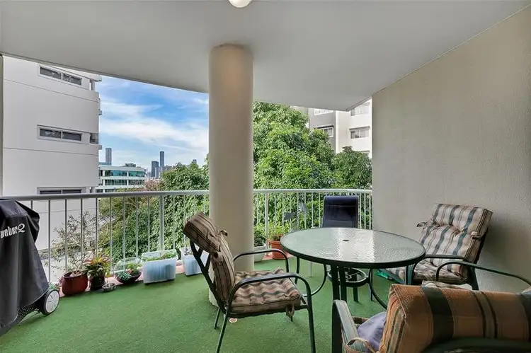 Third view of Homely apartment listing, 6/14-18 Dunmore Terrace, Auchenflower QLD 4066