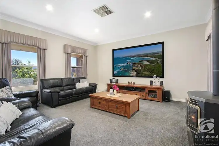 Fifth view of Homely house listing, 10 Johneva Avenue, Wodonga VIC 3690