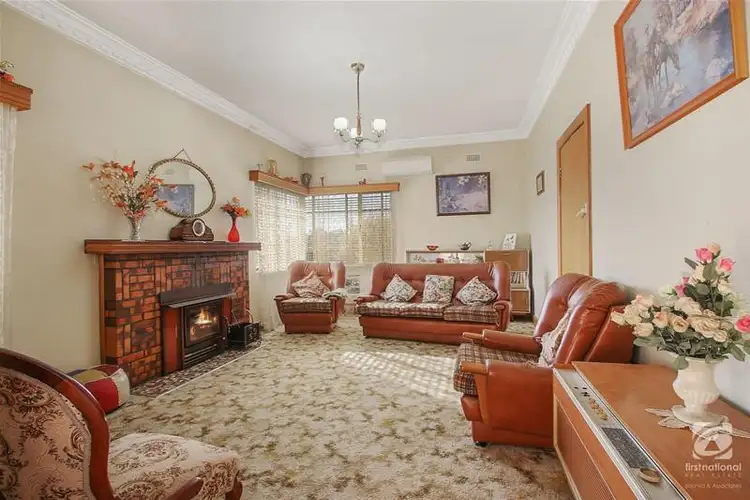 Third view of Homely house listing, 5 Bridge Road, Beechworth VIC 3747