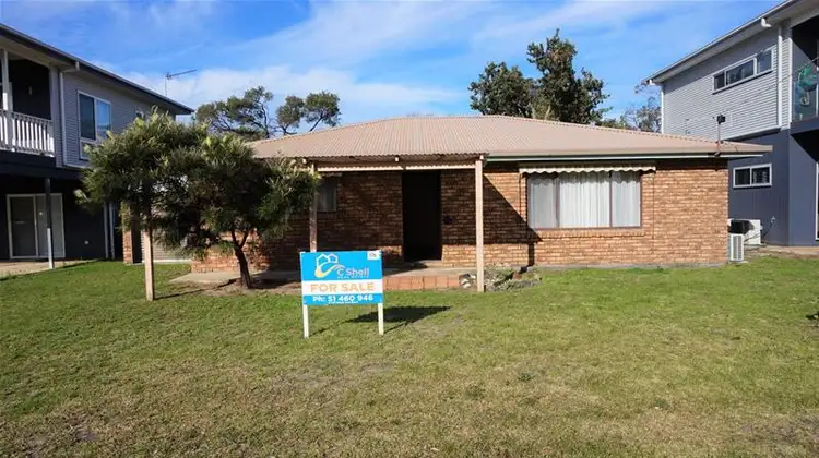 106 Lake Street, Loch Sport VIC 3851