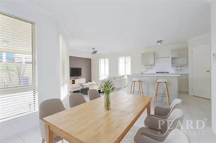 90 Amherst Road, Canning Vale WA 6155