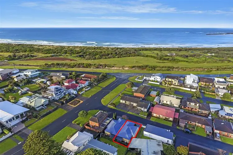 Main view of Homely house listing, 2/4 Margarets Lane, Warrnambool VIC 3280