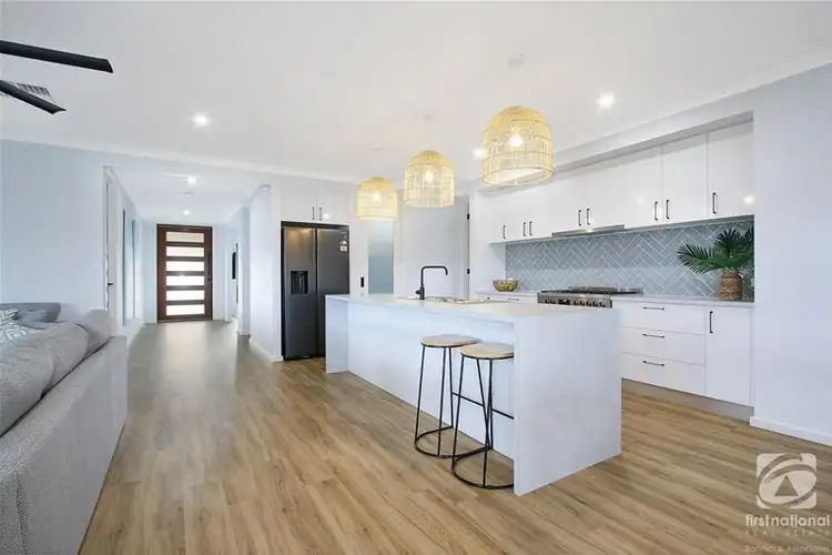 Fifth view of Homely house listing, 4 Ziebell Circuit, Wodonga VIC 3690