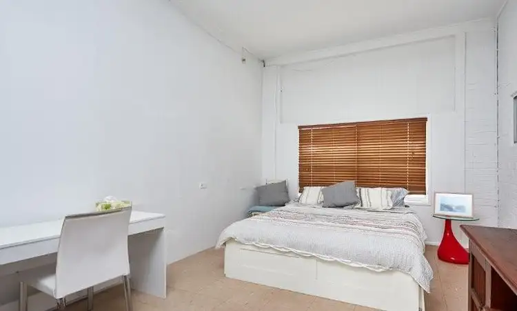 Sixth view of Homely house listing, 2 Tongarra Street, Southport QLD 4215