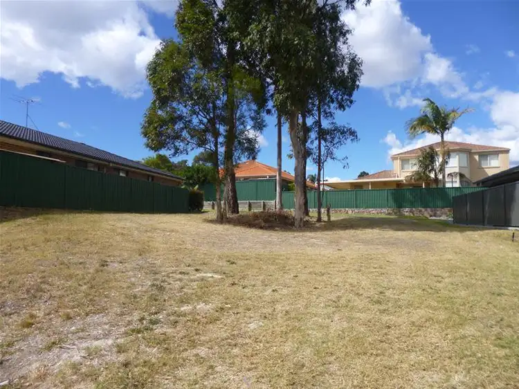 6 Churnwood Drive, Fletcher NSW 2287