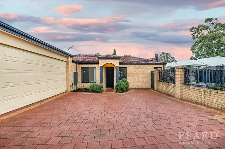 13B Tetworth Crescent