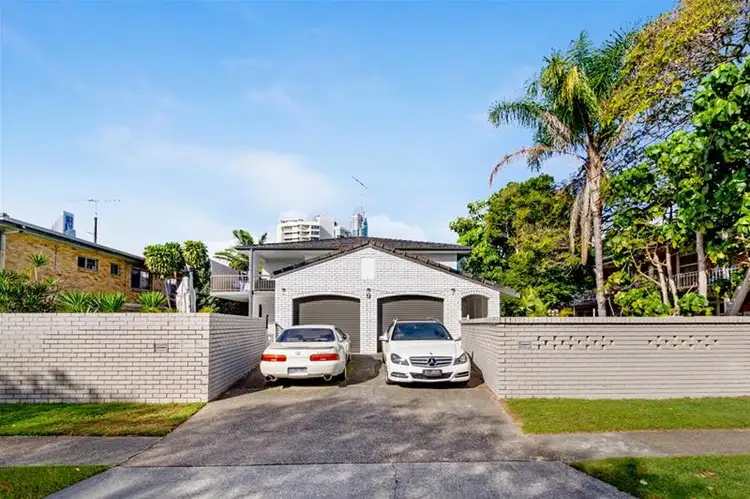 9 Leonard Avenue, Surfers Paradise QLD 4217
