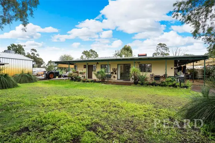 6 Sadler Road, Coonabidgee WA 6503
