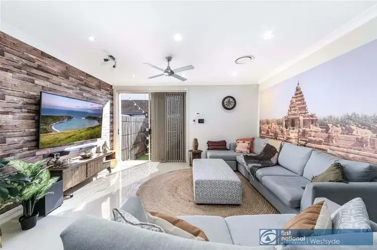 Main view of Homely townhouse listing, 2/25 Tungarra Road, Girraween NSW 2145
