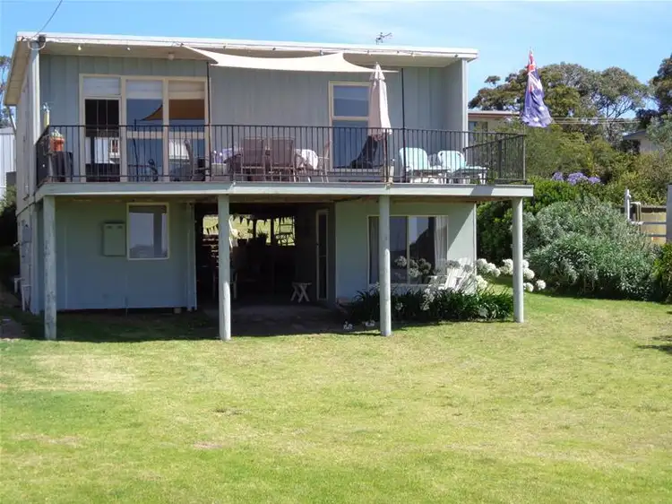 16 Victoria Parade, Loch Sport VIC 3851