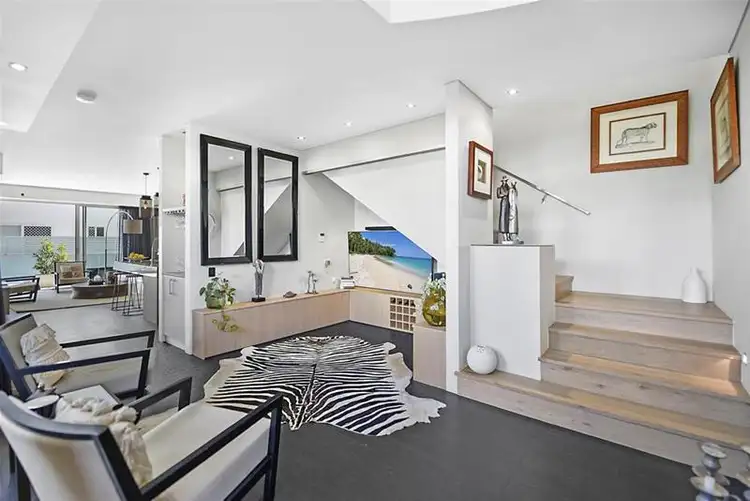 Sixth view of Homely villa listing, 2/12 Oak Avenue, Surfers Paradise QLD 4217