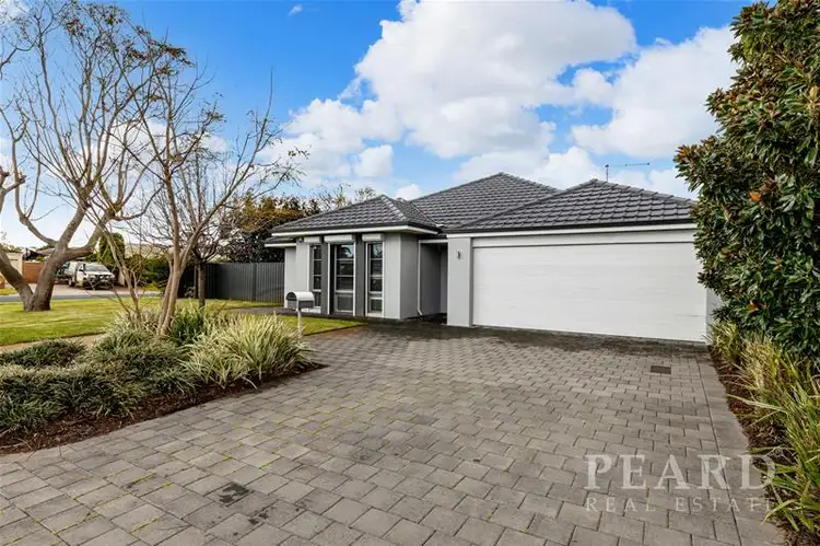 36 Pebblewood Road, Woodvale WA 6026