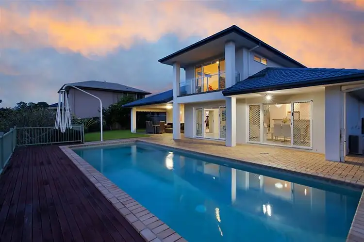 17 Tussock Crescent, Elanora QLD 4221