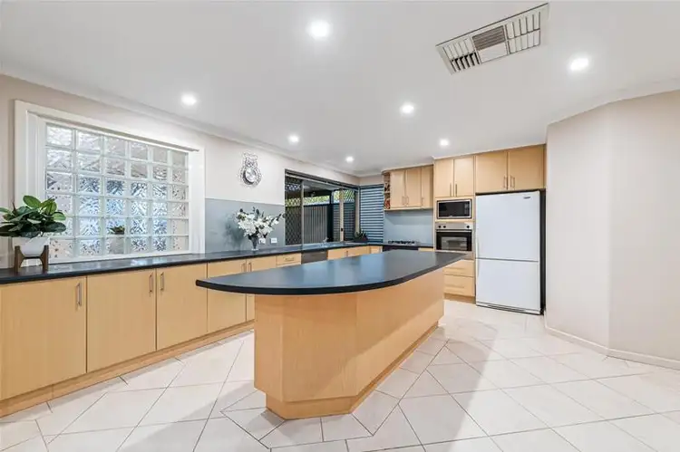 32 Ripley Way, Duncraig WA 6023