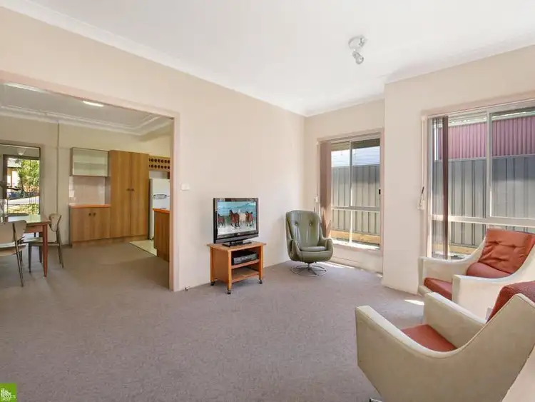 5 Vale Street, Mount Saint Thomas NSW 2500