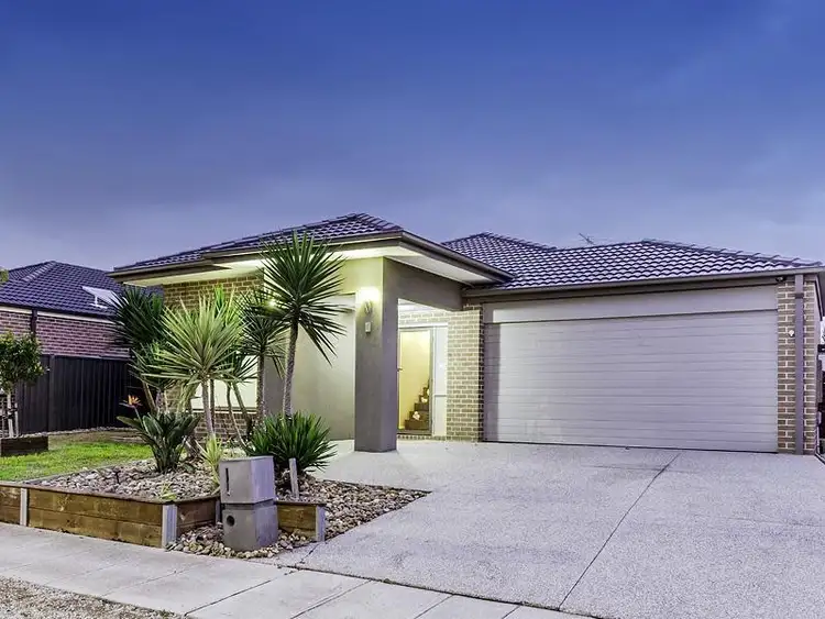 Second view of Homely house listing, 8 Mapleton Way, Tarneit VIC 3029