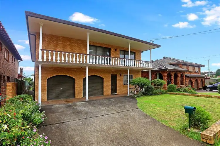 6 Flinders Road, Georges Hall NSW 2198